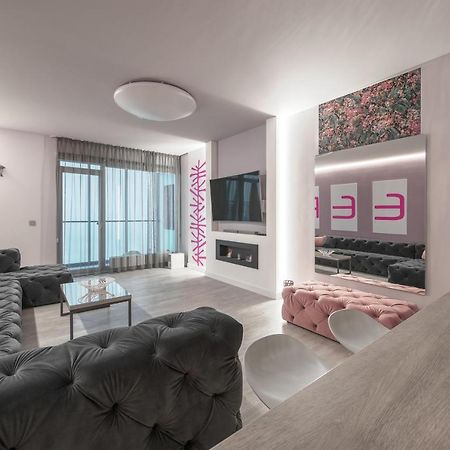 Appartamento Sky Deep Jacuzzi 30 Floor Klaipėda Esterno foto