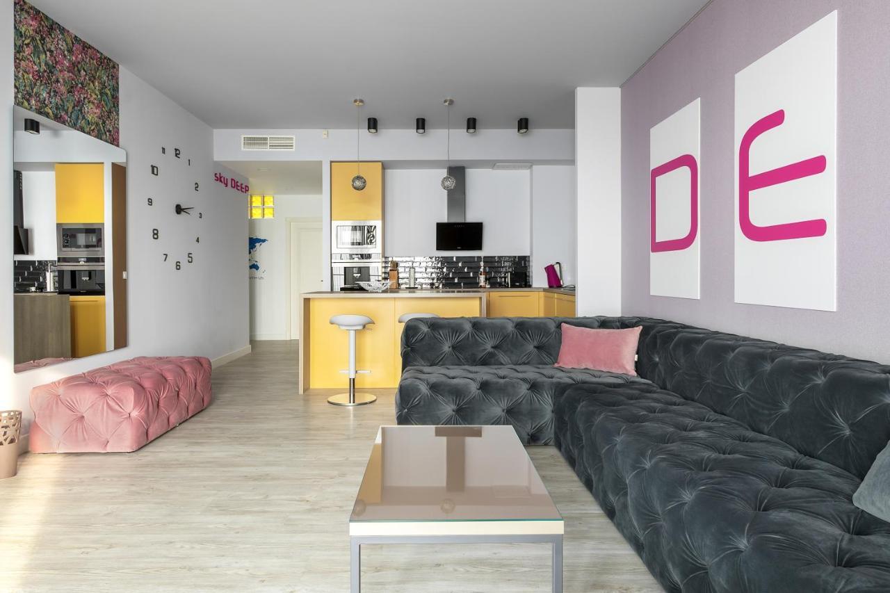 Appartamento Sky Deep Jacuzzi 30 Floor Klaipėda Esterno foto