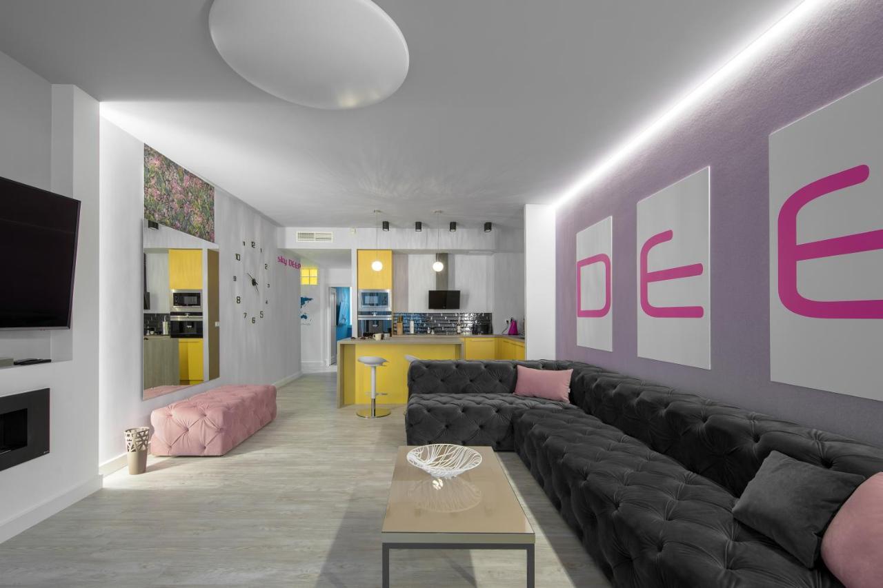 Appartamento Sky Deep Jacuzzi 30 Floor Klaipėda Esterno foto
