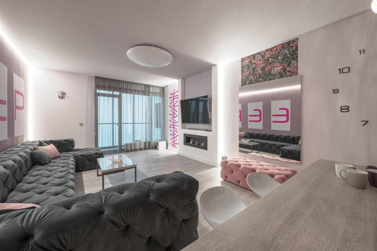 Appartamento Sky Deep Jacuzzi 30 Floor Klaipėda Esterno foto
