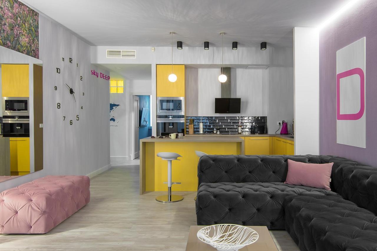 Appartamento Sky Deep Jacuzzi 30 Floor Klaipėda Esterno foto