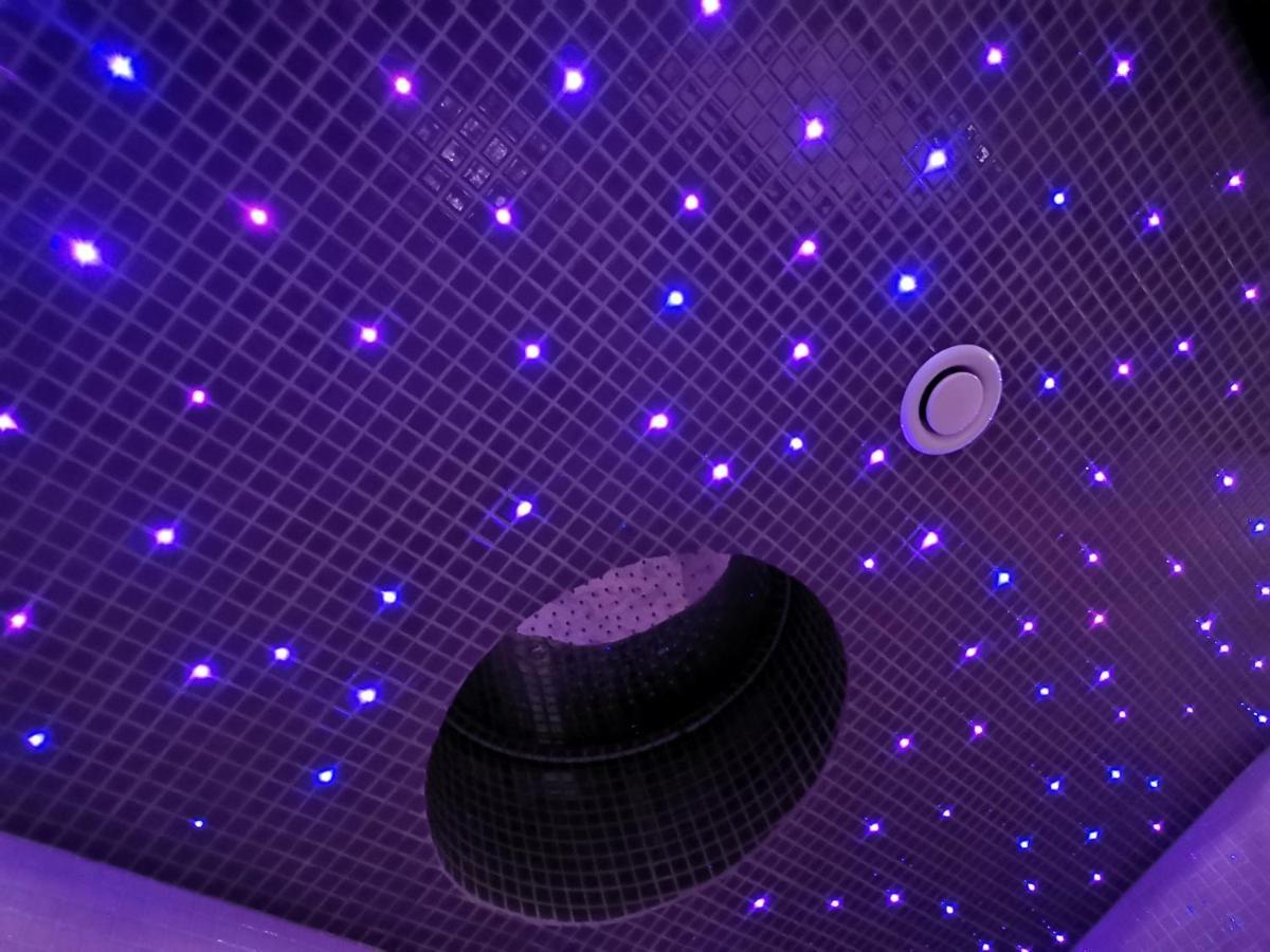 Appartamento Sky Deep Jacuzzi 30 Floor Klaipėda Esterno foto